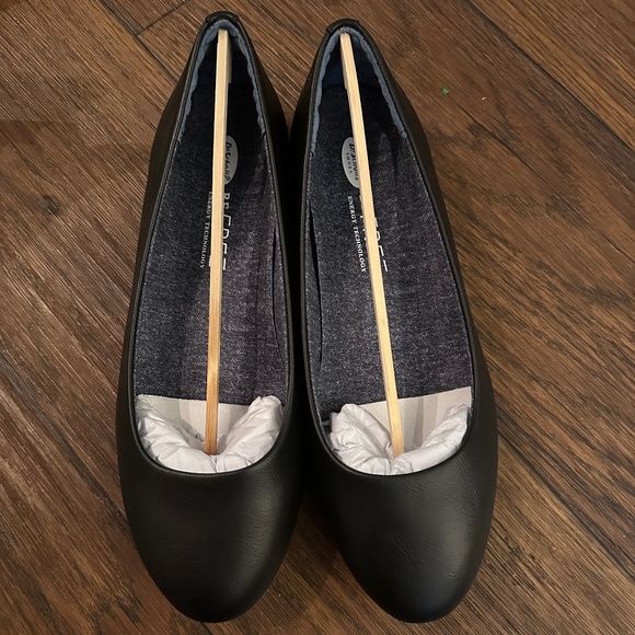 Dr. Scholl's Flats - Picture 1 of 4